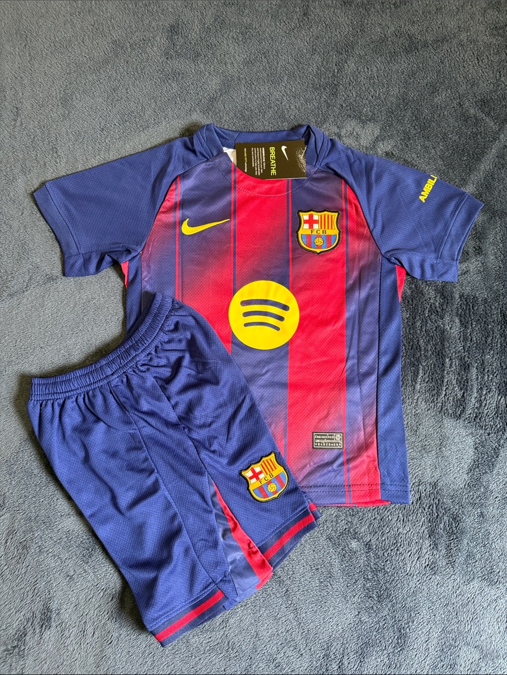 FC Barcelona Home Kit Soccer Jersey set 
#Bernal 22 
# kids size 
#NWT